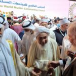 Ahmad Ali Saifi cumprimenta H.E.Sheikh Abdallah bin Bayyah Chairman of the Emirates Council for Sharia Fatwa e H.E. Sheikh Nahyan bin Mubarak Al Nahyan Ministro da Tolerancia e Coexistencai dos UAE