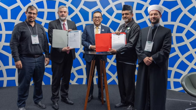 1 CDIAL firma memorando de colaboração com a Fundação Yayasan Restu durante evento da MATRADE em São Paulo.